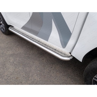 Пороги площадкой d60 мм из нержавеющей стали с алюминиевым листом TOYOTA Hilux (Тойота Хайлюкс) с 2015 года