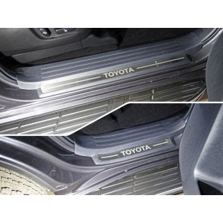 Накладки на пластиковые пороги (лист шлифованный надпись Toyota) TOYOTA Land Cruiser 150 Prado (Тойота Ленд Крузер 150 Прадо) с 2017 года