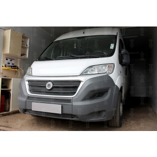 Решетка радиатора черная верхняя (5 частей) FIAT Ducato 