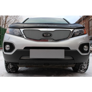 Решетка радиатора хромированная (верх с вырезом под логотип) KIA Sorento (КИА Соренто) с 2009 по 2012 год выпуска