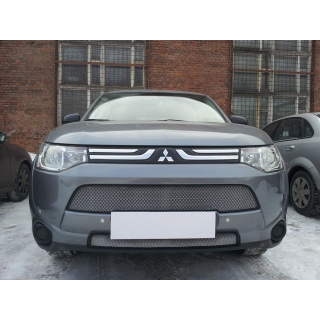 Решетка радиатора хромированная (2 части) MITSUBISHI Outlander III (Митсубиши Аутлендер) с 2012 по 2015 год выпуска