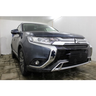 Решетка радиатора черная (3 части с парктроником и камерой) MITSUBISHI Outlander III (Митсубиши Аутлендер) с 2018 по 2022 год выпуска