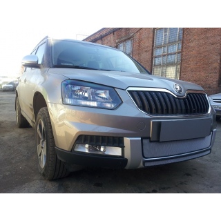 Защитная сетка на решетку радиатора хромированная (центральная) SKODA Yeti Outdoor 2014 (Шкода Йети) с 2014 года выпуска