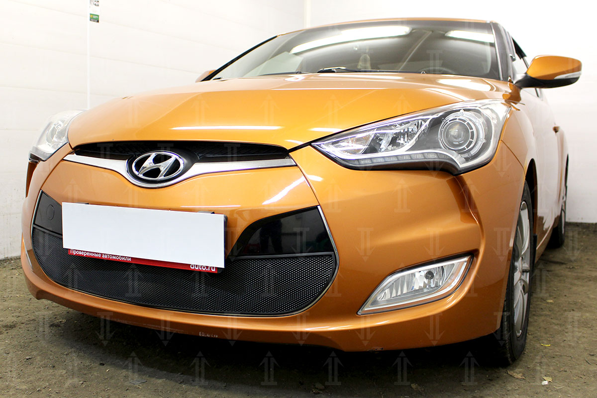 Решетка радиатора Hyundai Veloster черная с 2012 года