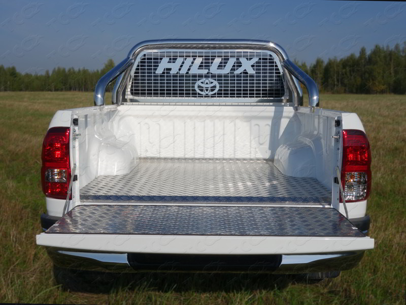 Toyota hilux крышка багажника