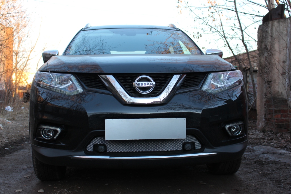 Ниссан икстрейл т32 парктроник. Nissan x-Trail t32 2015. X Trail t32 Рестайлинг. Защита бампера Nissan x-Trail t32. Защита радиатора Ниссан х-Трейл т32.